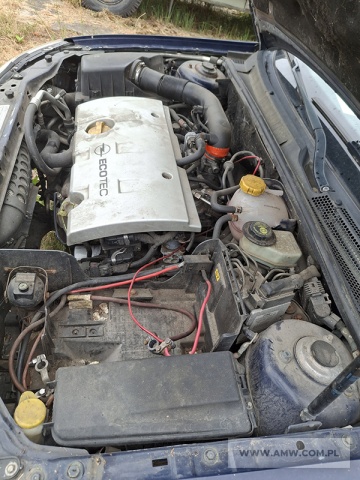 Samochód osobowy OPEL VECTRA BX 1,6 XEL 